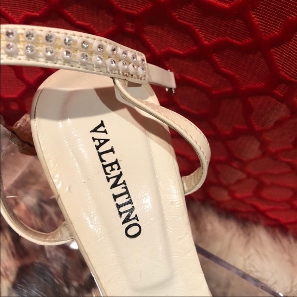 VINTAGE VALENTINO white white and silver heels - Picture 3 of 7
